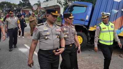 Wakapolda Sumbar Datangi Lokasi Laka Padang Panjang, Sampaikan Duka dan Imbau Keselamatan